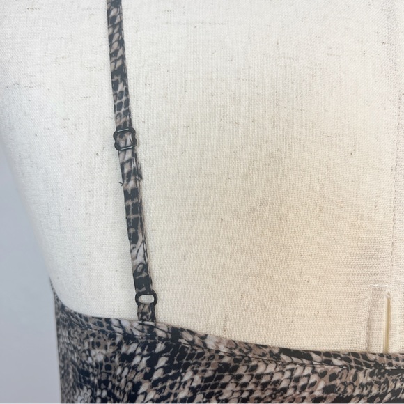 •VERONICA BEARD• Snakeskin Print Cropped Silk‎ Cami Tank Size XS Neutral - Picture 8 of 10